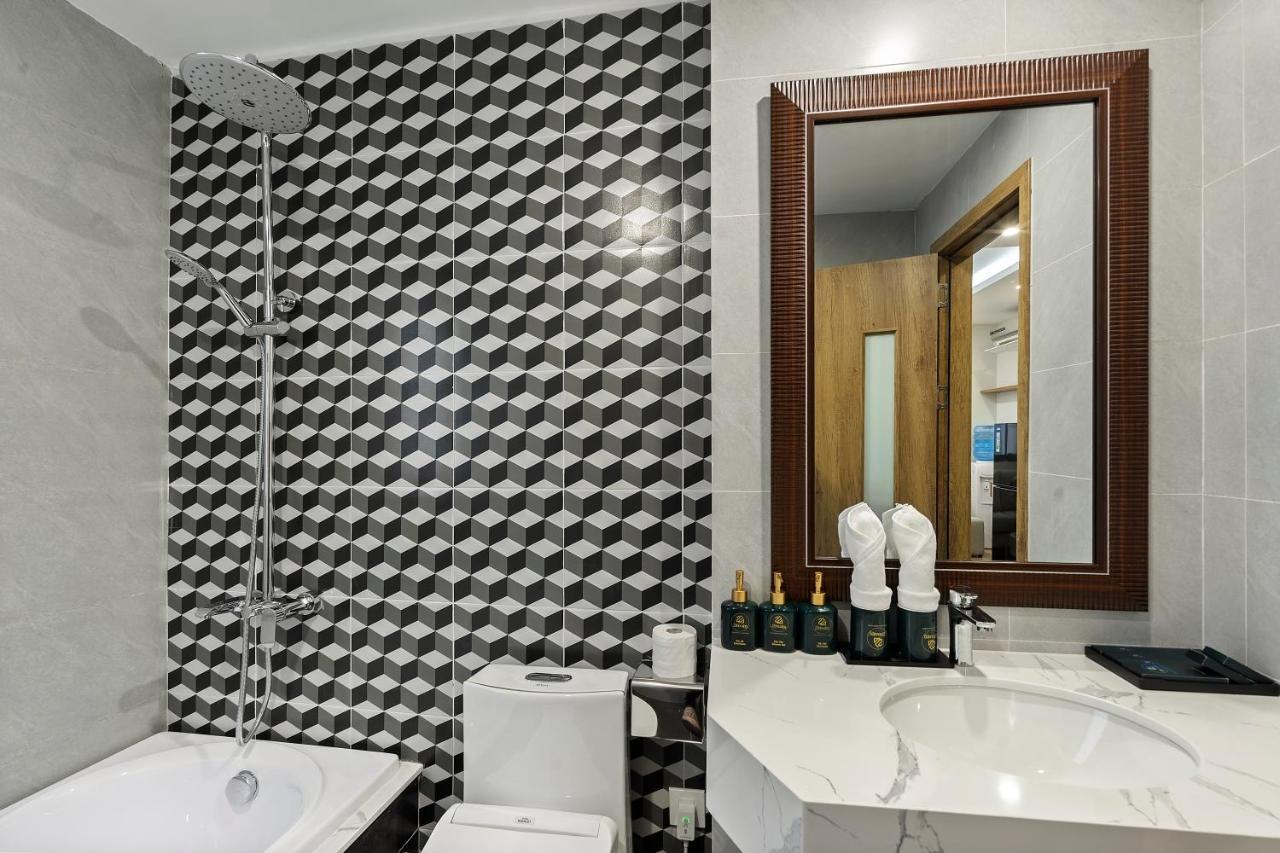 Khách sạn hẻo lánh 22housing *